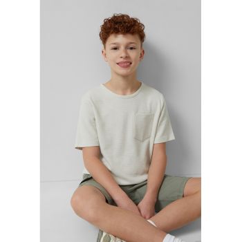 Tricou cu decolteu la baza gatului