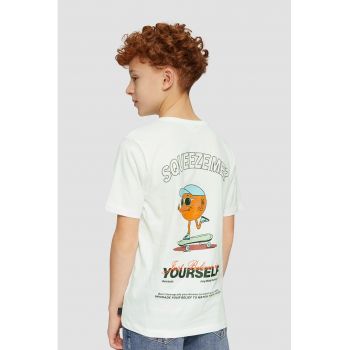 Tricou cu model grafic pe spate