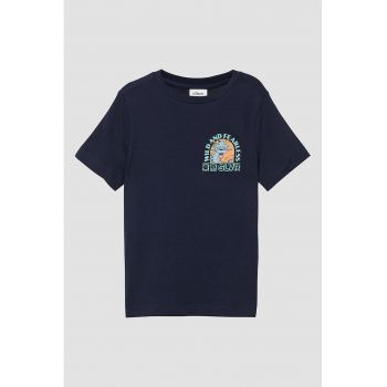 Tricou din bumbac cu decolteu la baza gatului si imprimeu discret