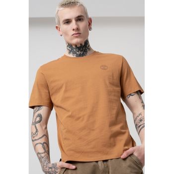 Tricou regular fit cu imprimeu logo pe spate