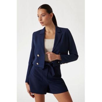 Sacou crop cu nasturi contrastanti