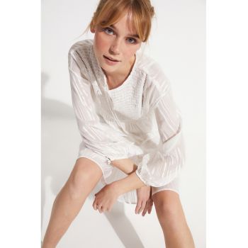 Rochie mini evazata cu maneci semitransparente