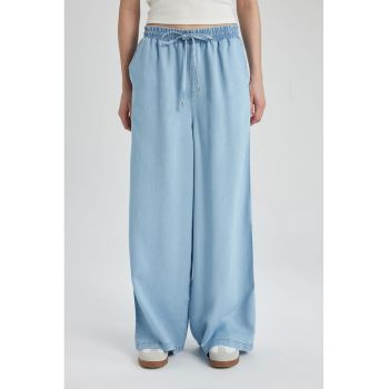 Pantaloni din lyocell cu croiala ampla
