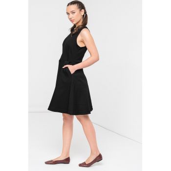 Rochie evazata cu buzunare laterale