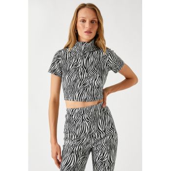 Tricou crop cu imprimeu zebra