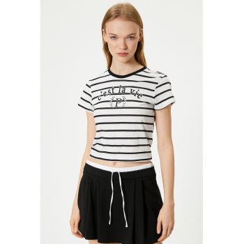 Tricou crop cu imprimeu