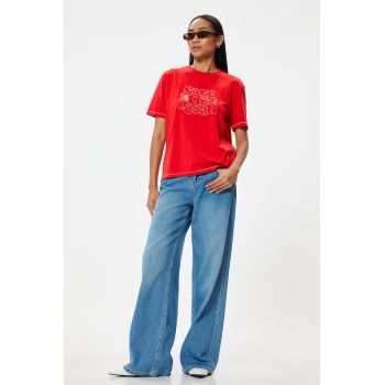 Tricou cu broderie text