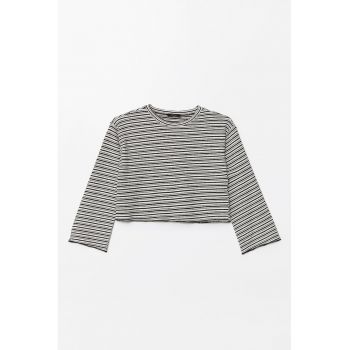 Bluza crop cu dungi