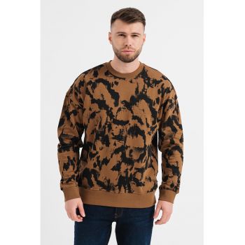 Bluza sport cu decolteu la baza gatului si model