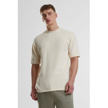 Tricou lejer cu model uni