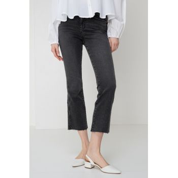 Blugi capri cu talie medie