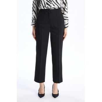 Pantaloni crop cu pensa