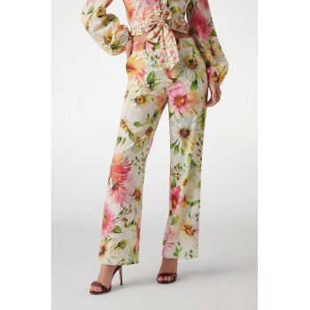 Pantaloni cu model floral si buzunare laterale