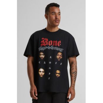 Tricou cu decolteu la baza gatului si model