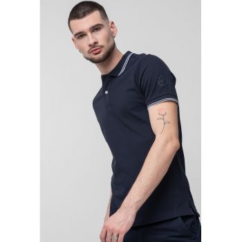 Tricou polo cu model in dungi