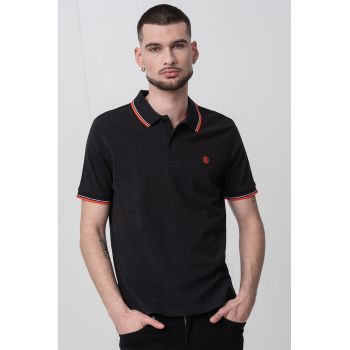 Tricou polo din material pique si logo discret