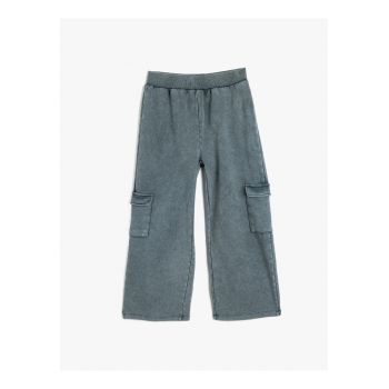 Pantaloni cargo cu croiala ampla