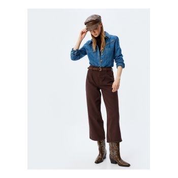 Pantaloni crop cu croiala ampla