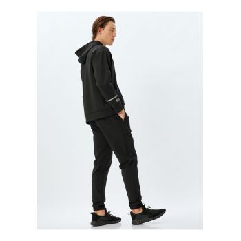 Pantaloni de trening conici cu snur