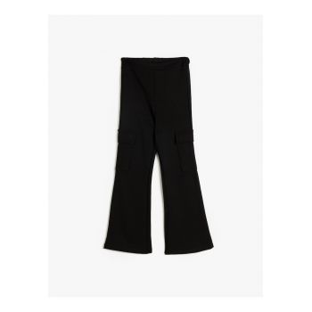 Pantaloni evazati cu model uni