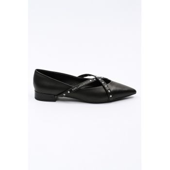 Pantofi de piele cu varf ascutit