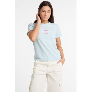Tricou cu decolteu la baza gatului si broderie logo pe piept
