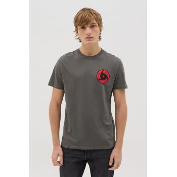Tricou slim fit cu model grafic pe spate