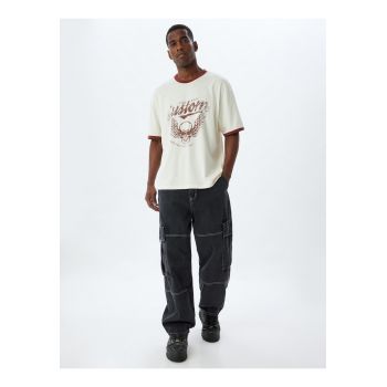 Tricou supradimensionat cu imprimeu grafic