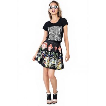 Fusta cu model floral si pliuri