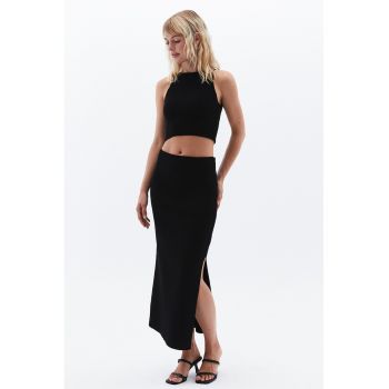 Fusta midi cu slit lateral