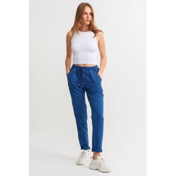 Pantaloni conici cu talie inalta