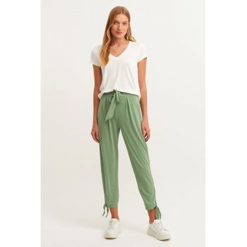 Pantaloni conici din amestec de modal cu talie inalta