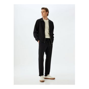 Pantaloni din amestec de bumbac cu snur de ajustare