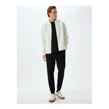 Pantaloni scurti cu buzunare laterale