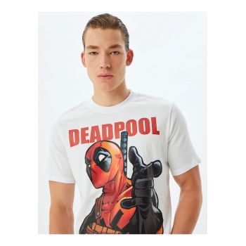 Tricou cu decolteu la baza gatului si imprimeu cu Deadpool