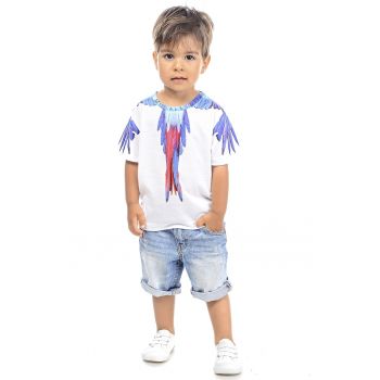 Tricou cu decolteu la baza gatului si imprimeu grafic
