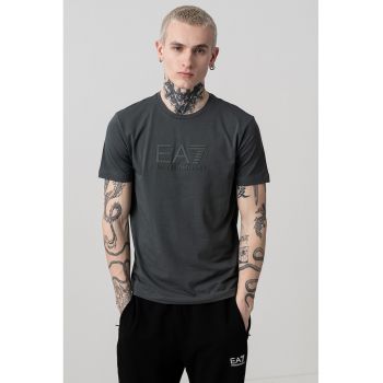 Tricou cu decolteu la baza gatului si logo