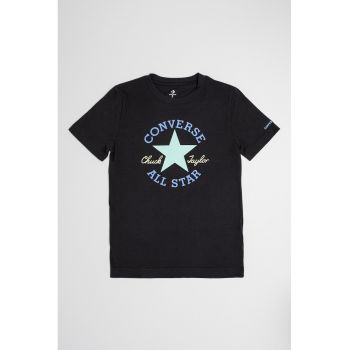 Tricou cu logo si decolteu la baza gatului