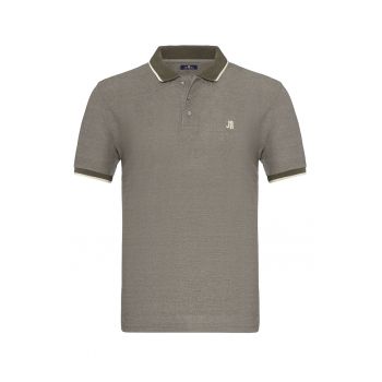 Tricou polo cu logo brodat discret