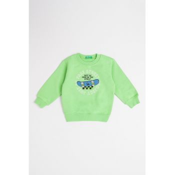 Bluza sport cu decolteu la baza gatului