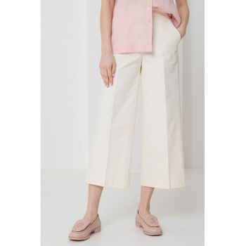 Pantaloni crop cu buzunare