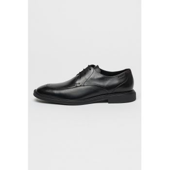 Pantofi uni de piele