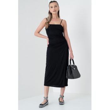 Rochie fara maneci cu model drapat