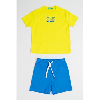 Set de tricou cu imprimeu si bermude