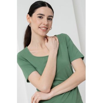 Tricou cambrat cu model uni