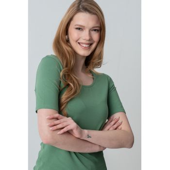 Tricou cu decolteu barcuta
