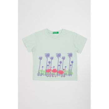 Tricou cu decolteu la baza gatului