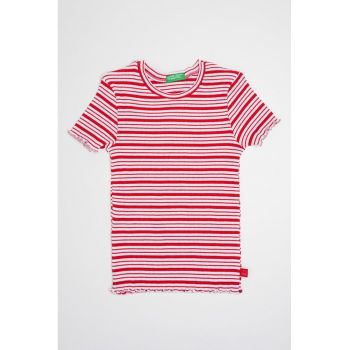 Tricou cu decolteu la baza gatului si model in dungi