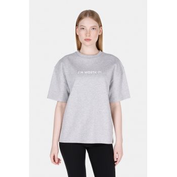 Tricou cu decolteu la baza gatului