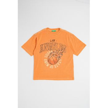 Tricou cu model si decolteu la baza gatului